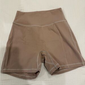 Buffbunny Legacy shorts in nude, size S